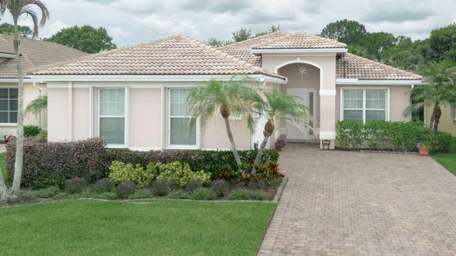 4376 NW Oakbrook Circle, Jensen Beach, FL 34957