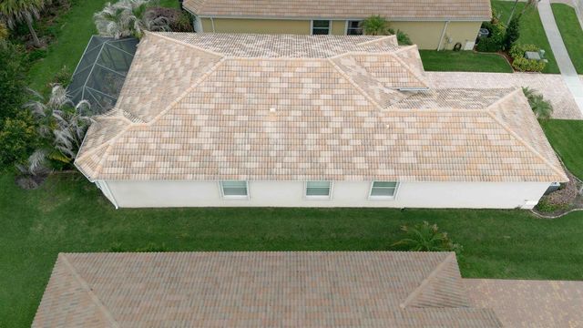 4376 NW Oakbrook Circle, Jensen Beach, FL 34957