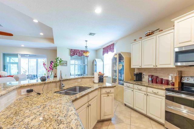 4376 NW Oakbrook Circle, Jensen Beach, FL 34957