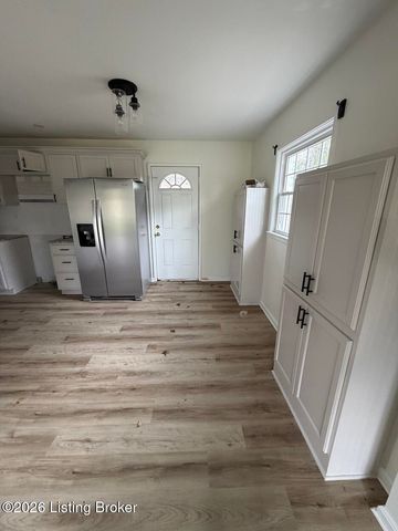 6505 Cooper Chapel Rd, Louisville, KY 40229