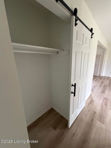 6505 Cooper Chapel Rd, Louisville, KY 40229