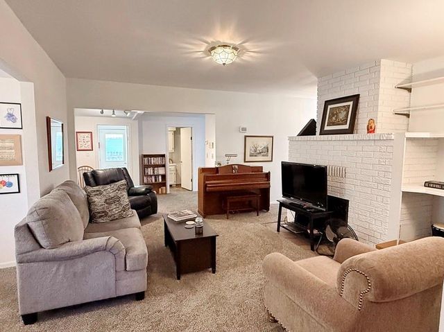 628 W Arch Street, Nevada, MO 64772