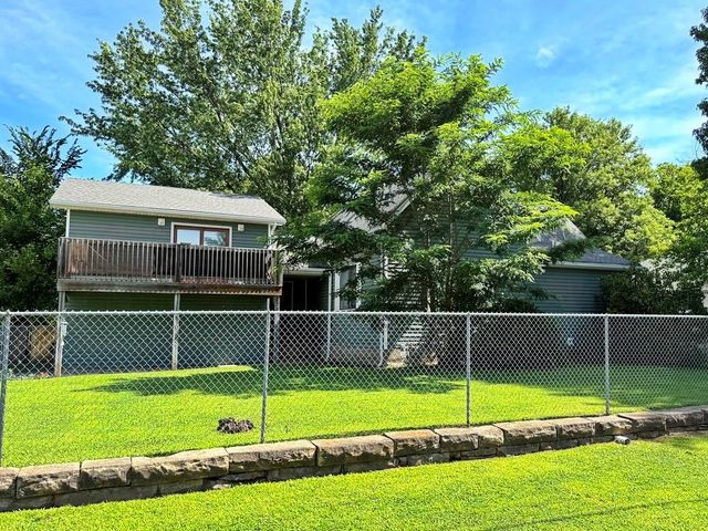 628 W Arch Street, Nevada, MO 64772