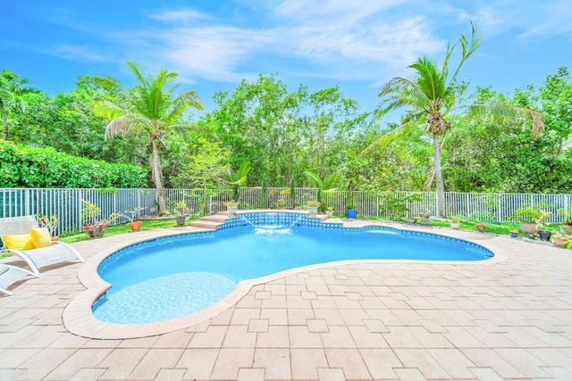 6169 NW 53rd Circle, Coral Springs, FL 33067