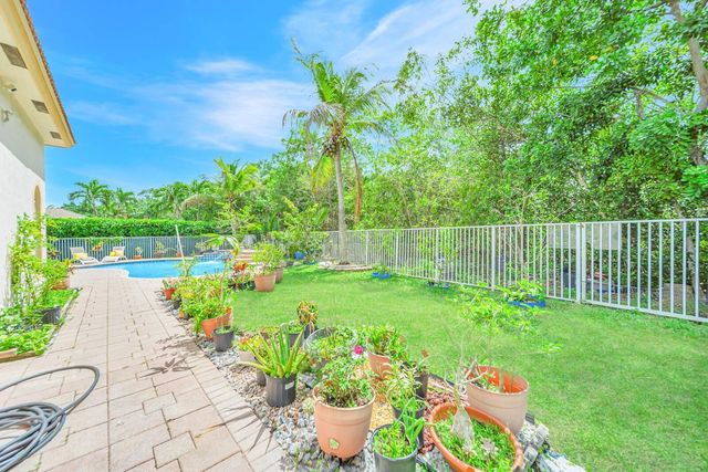 6169 NW 53rd Circle, Coral Springs, FL 33067
