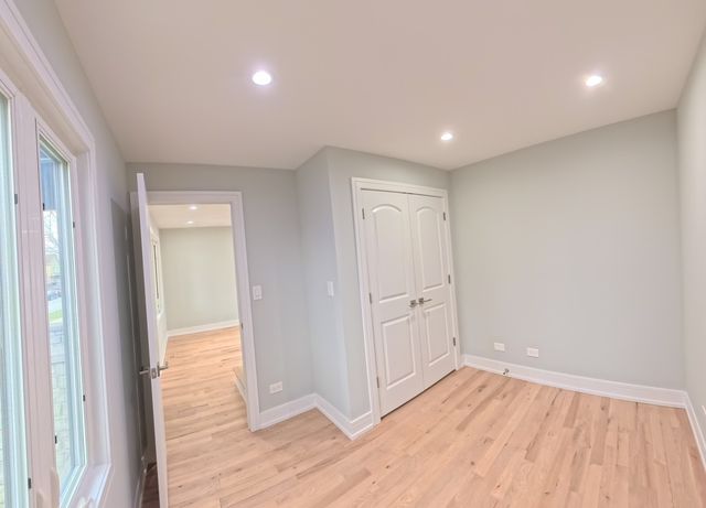 3929 N Oleander Avenue, Chicago, IL 60634