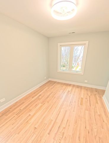 3929 N Oleander Avenue, Chicago, IL 60634