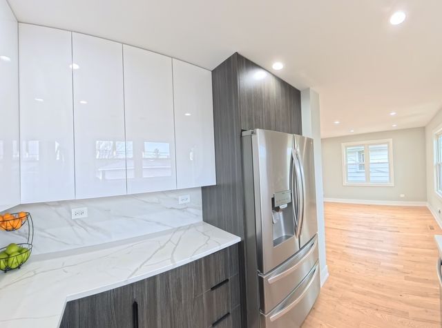 3929 N Oleander Avenue, Chicago, IL 60634