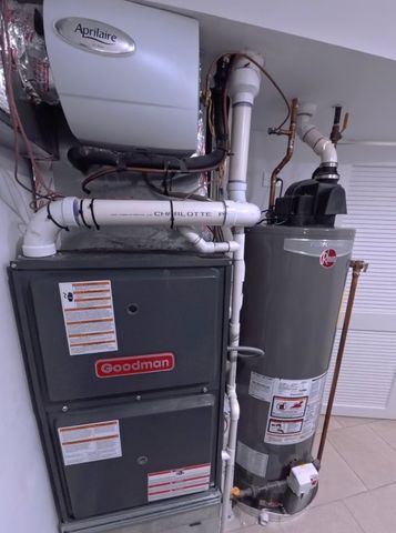 3929 N Oleander Avenue, Chicago, IL 60634