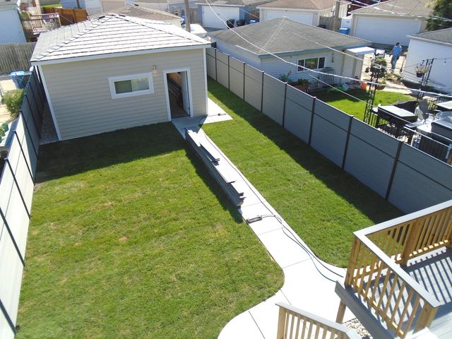 3929 N Oleander Avenue, Chicago, IL 60634