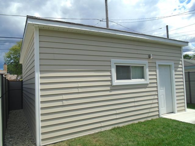 3929 N Oleander Avenue, Chicago, IL 60634