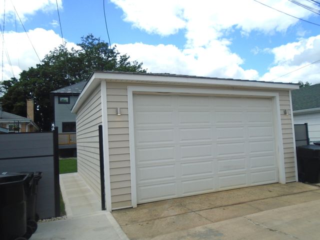 3929 N Oleander Avenue, Chicago, IL 60634