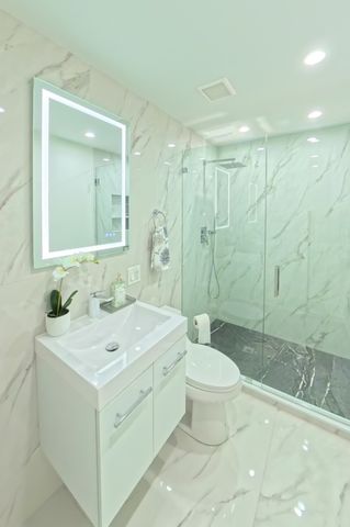 3929 N Oleander Avenue, Chicago, IL 60634