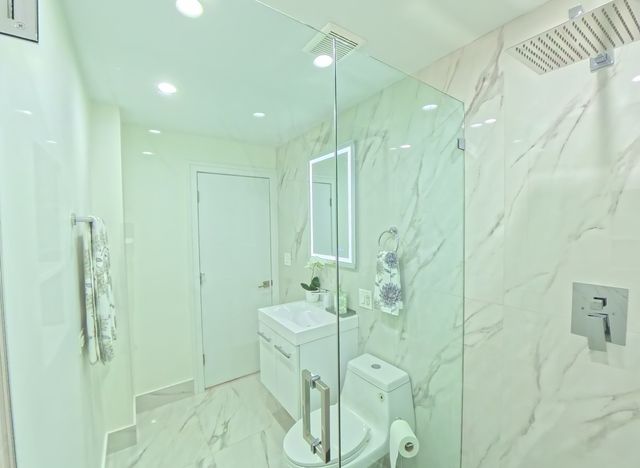 3929 N Oleander Avenue, Chicago, IL 60634