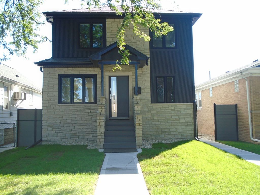 3929 N Oleander Avenue, Chicago, IL 60634