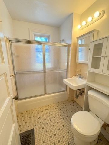 29 Newcastle Rd 2, Boston, MA 02135