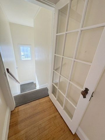 29 Newcastle Rd 2, Boston, MA 02135