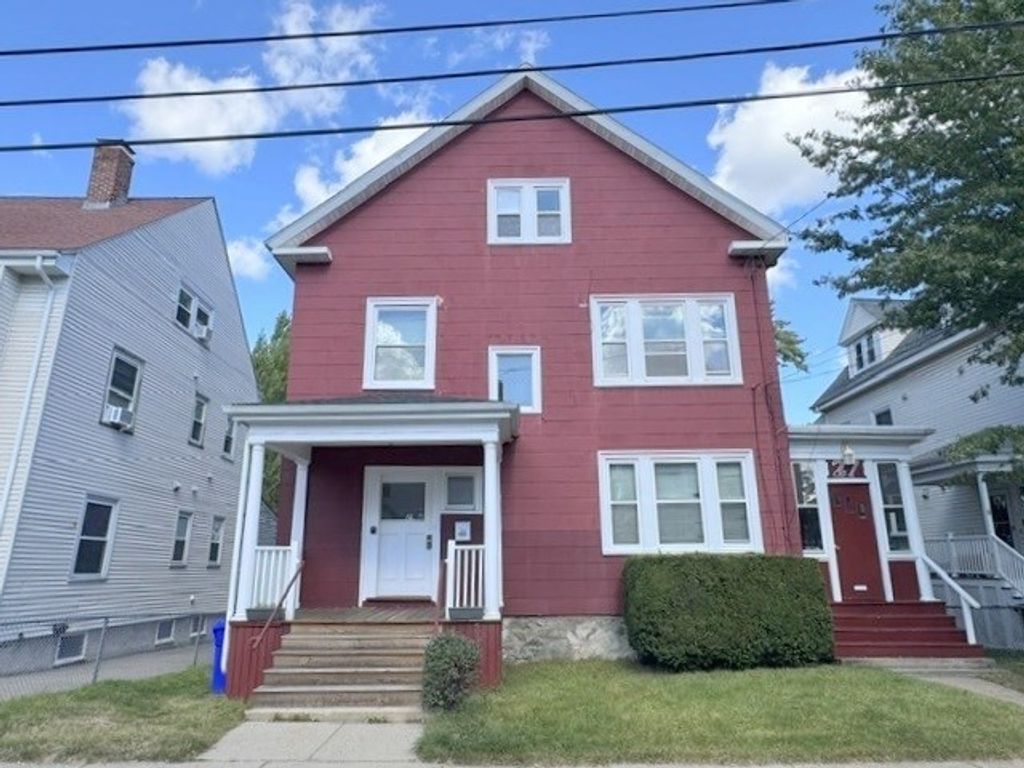 29 Newcastle Rd 2, Boston, MA 02135