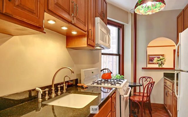 170 E 94th St Apt 5E, New York City, NY 10128