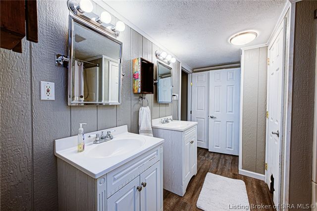 6824 Saint Marys Road, Floyds Knobs, IN 47119