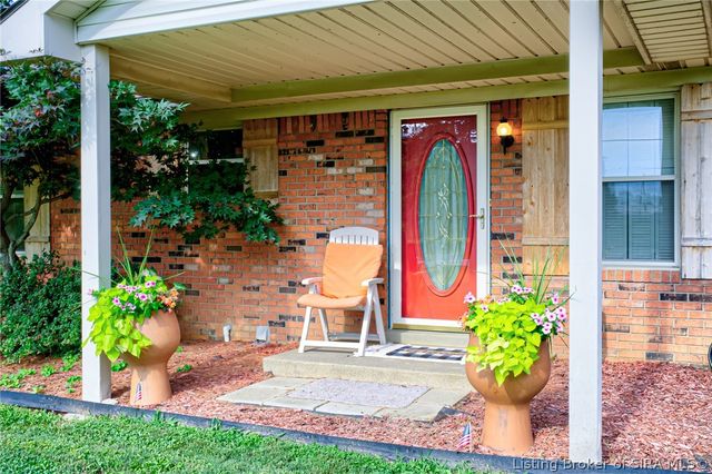 6824 Saint Marys Road, Floyds Knobs, IN 47119