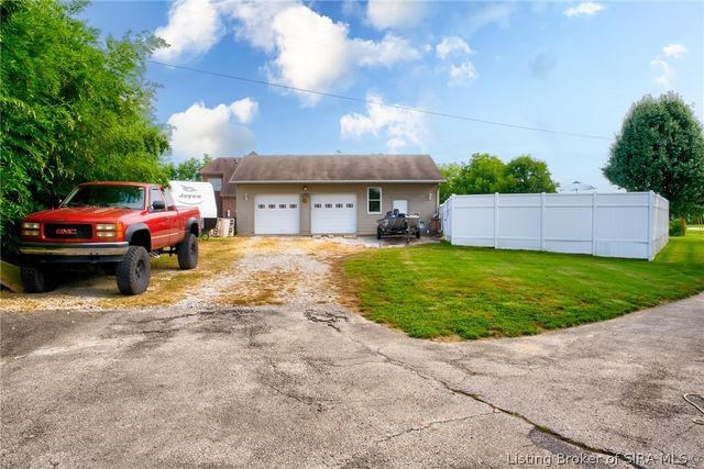 6824 Saint Marys Road, Floyds Knobs, IN 47119