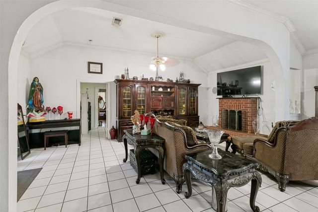 8708 County Road 513, Alvarado, TX 76009