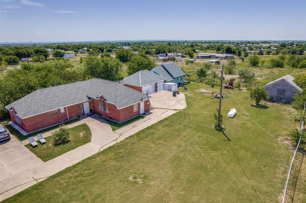 8708 County Road 513, Alvarado, TX 76009