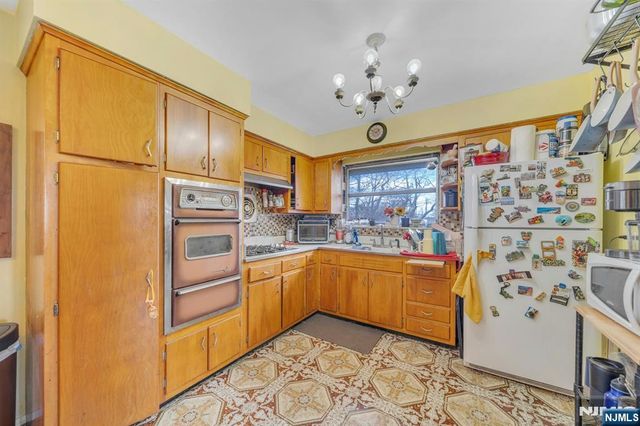 439 Bergen Boulevard, Palisades Park, NJ 07650