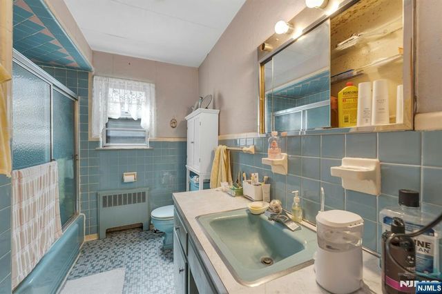 439 Bergen Boulevard, Palisades Park, NJ 07650