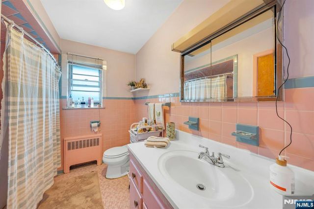 439 Bergen Boulevard, Palisades Park, NJ 07650