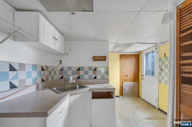 439 Bergen Boulevard, Palisades Park, NJ 07650