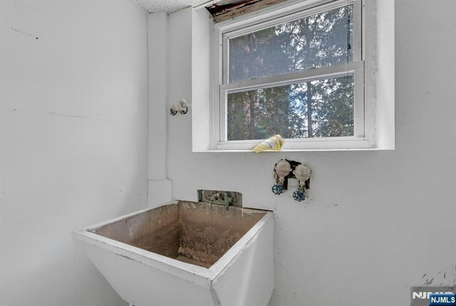 439 Bergen Boulevard, Palisades Park, NJ 07650