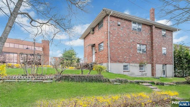 439 Bergen Boulevard, Palisades Park, NJ 07650