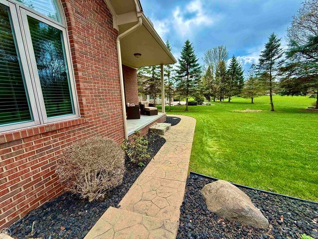 54959 Danielle Street, New Baltimore, MI 48047
