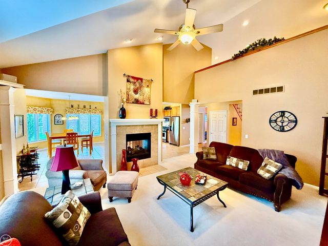 54959 Danielle Street, New Baltimore, MI 48047