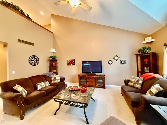 54959 Danielle Street, New Baltimore, MI 48047