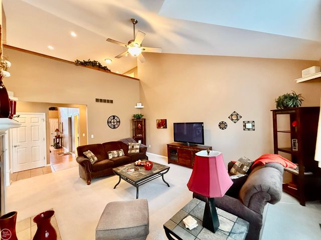54959 Danielle Street, New Baltimore, MI 48047