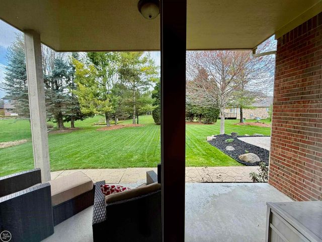 54959 Danielle Street, New Baltimore, MI 48047