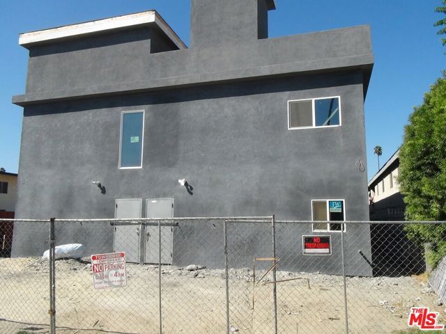 617 W 82Nd Street, Los Angeles, CA 90044