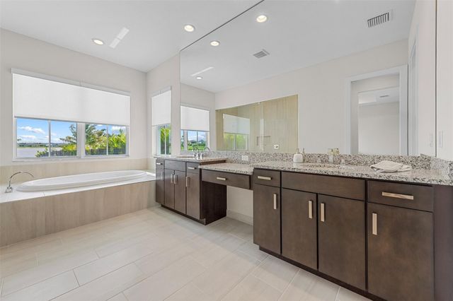 935 Hookline Circle, Loxahatchee, FL 33470