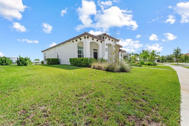 935 Hookline Circle, Loxahatchee, FL 33470