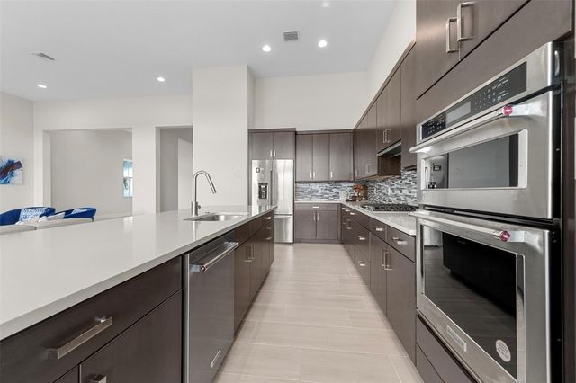 935 Hookline Circle, Loxahatchee, FL 33470