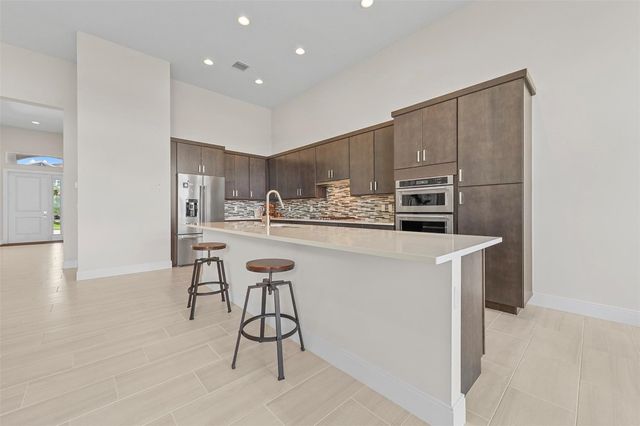 935 Hookline Circle, Loxahatchee, FL 33470