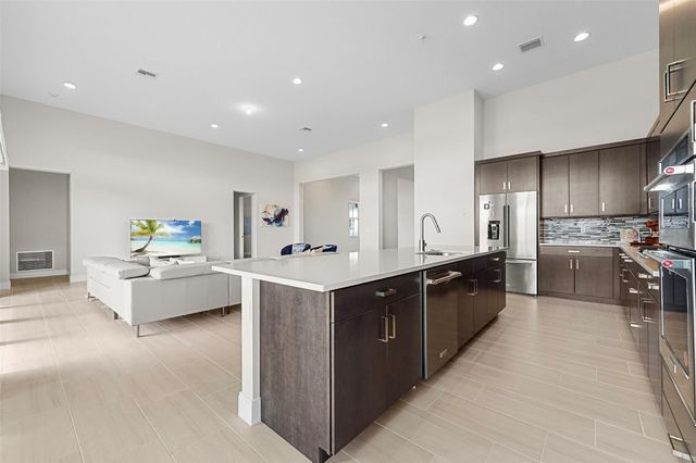 935 Hookline Circle, Loxahatchee, FL 33470