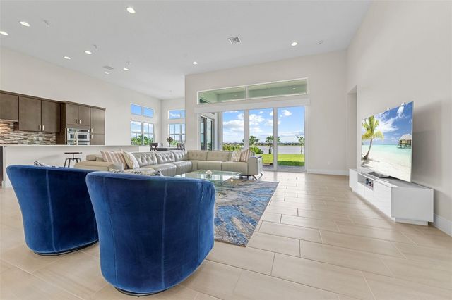 935 Hookline Circle, Loxahatchee, FL 33470