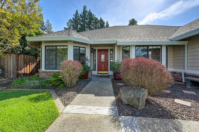 5408 E Brook Way, Elk Grove, CA 95758