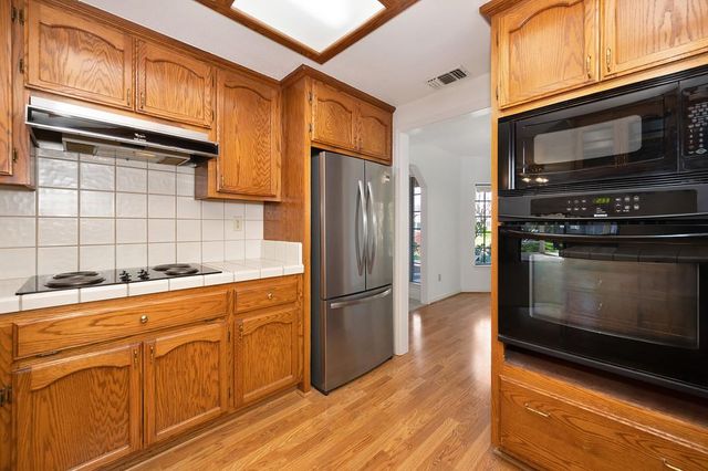 5408 E Brook Way, Elk Grove, CA 95758