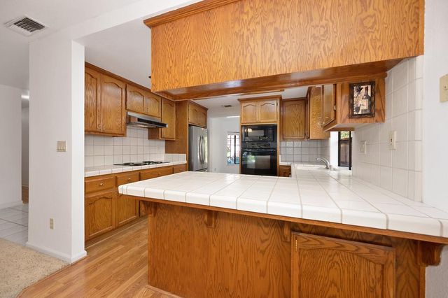 5408 E Brook Way, Elk Grove, CA 95758