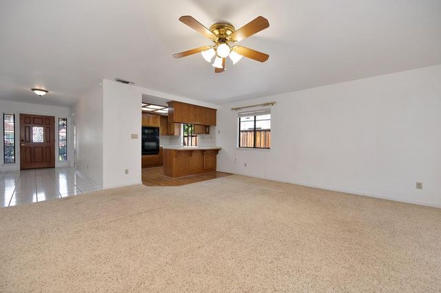 5408 E Brook Way, Elk Grove, CA 95758